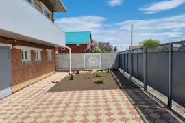Дом 142 м² в центре Выселок | 3 уровня, 3 спальни, отапливаемый гараж,
