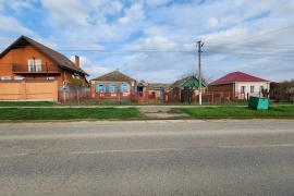 Продам дом с участком 11 соток между центром и Ледовым дворцом