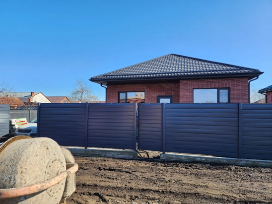 70 метров, 5 соток, школа №17 рядом. Красный кирпич «вишня»