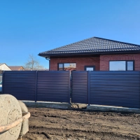 70 метров, 5 соток, школа №17 рядом. Красный кирпич «вишня» 