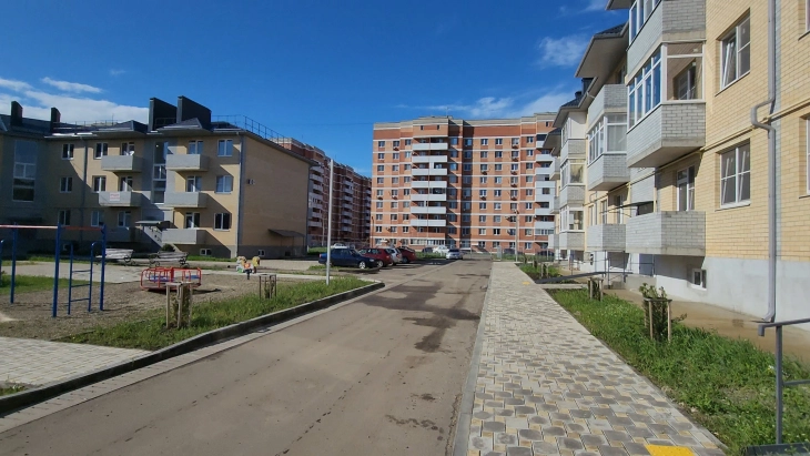 2-комнатная с газом и двумя балконами в новом ЖК (Кореновск) семейка. 