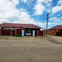 Дом 40 м² в центре Выселок | Кирпич, газ, теплые полы, ремонт, навес 3