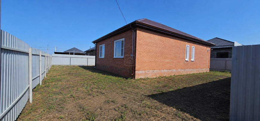Новый кирпичный дом 106 м² на 5 сот. с газом в Выселках